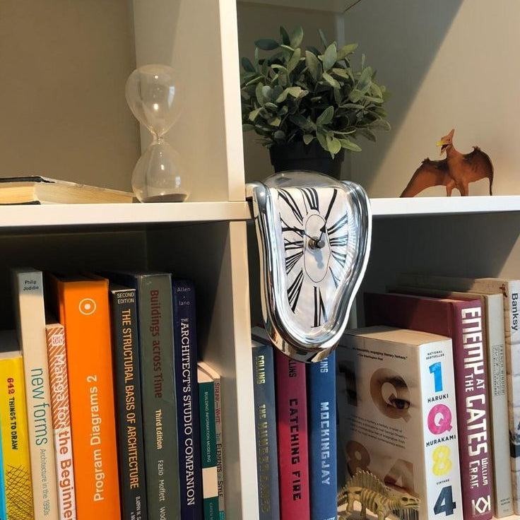 MELTING CLOCK