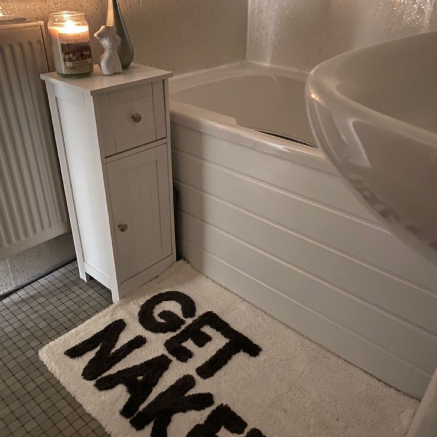 GET NAKED RUG